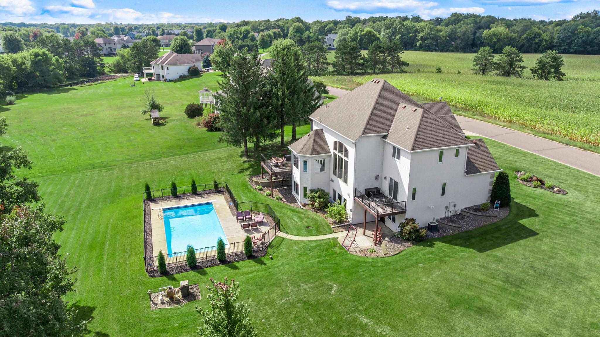 2122 141st Ln 113.jpg