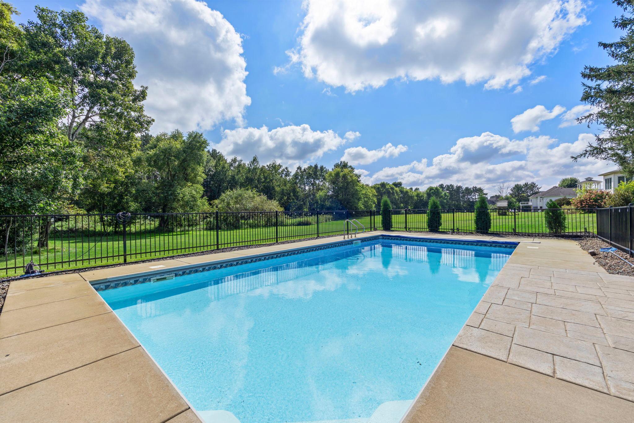 2122 141st Ln 107.jpg