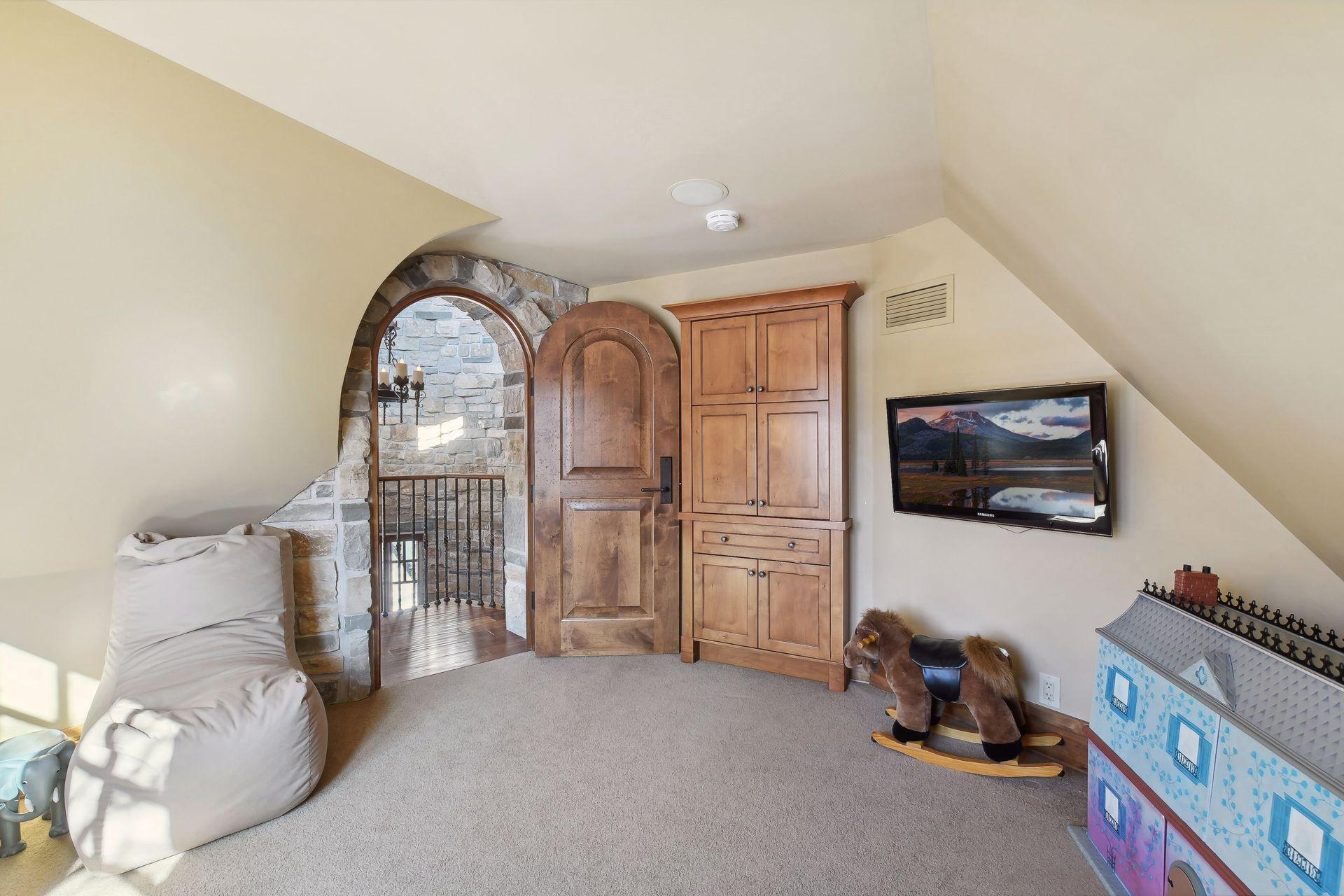 Upper level bonus room above the foyer