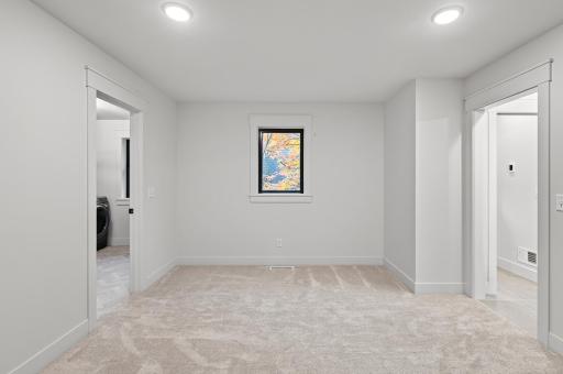 63_641_Park_St_E63_mls.jpg