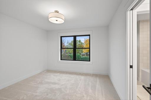 67_641_Park_St_E67_mls.jpg