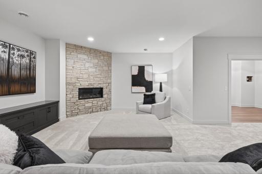 88_641_Park_St_E88_mls.jpg