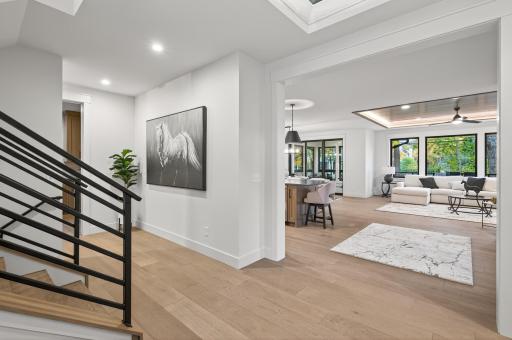 11_641_Park_St_E11_mls.jpg