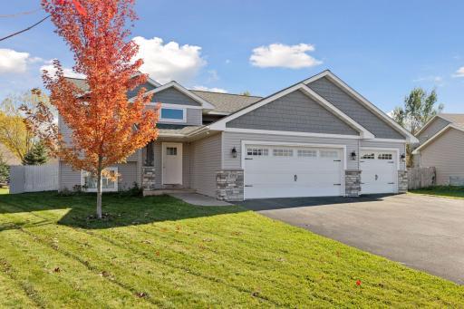 Photo for 1050 Pheasant Run, New Richmond, WI 54017 - listing #6813107 1050 Pheasant Run, New Richmond, WI 54017