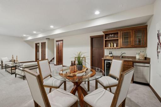 6000 Kellogg Avenue, Edina, MN 55424