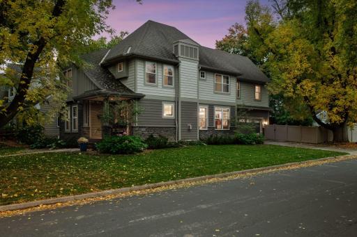6000 Kellogg Avenue, Edina, MN 55424