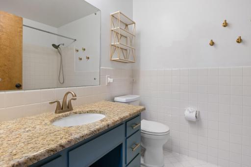 Upstairs Full Bath.jpg