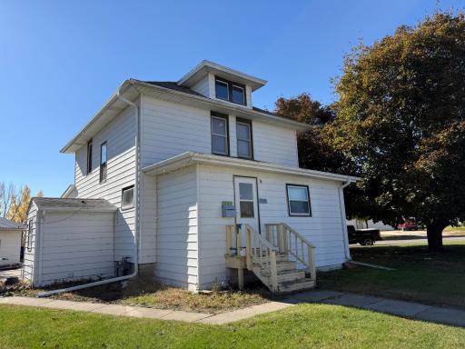 Photo for 1308 East Avenue, Worthington, MN 56187 - listing #6813206 1308 East Avenue, Worthington, MN 56187