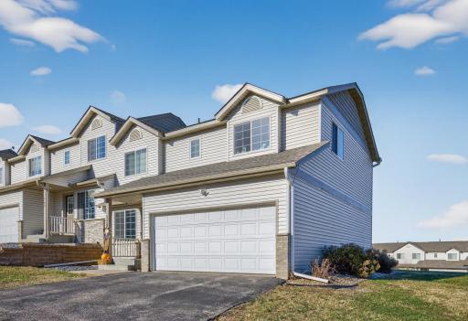 738 Baylee Place SW, Pine Island, MN 55963