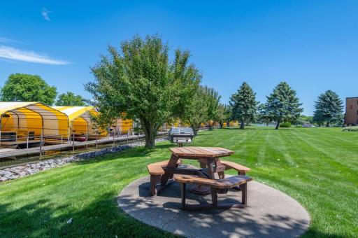The beautiful grounds have picnic tables and gas grills if you want to entertain.