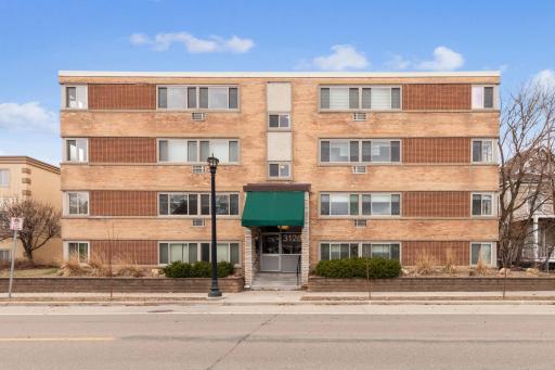 Photo for 3120 Hennepin Avenue, 103, Minneapolis, MN 55408 - listing #6813374 3120 Hennepin Avenue, 103, Minneapolis, MN 55408