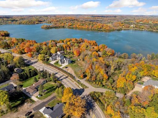 1050 Old Long Lake Road, Wayzata, MN 55391