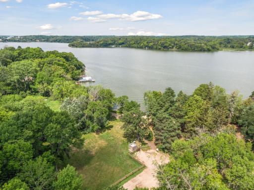 1050 Old Long Lake Road, Wayzata, MN 55391