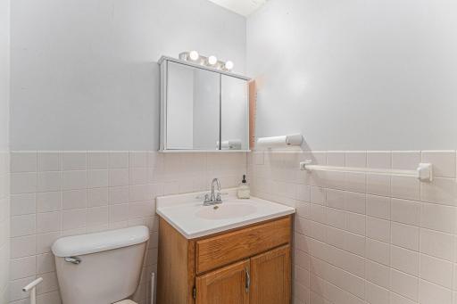 1900 Vincent Avenue N, Minneapolis, MN 55411