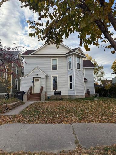 2524 Portland Avenue, Minneapolis, MN 55404