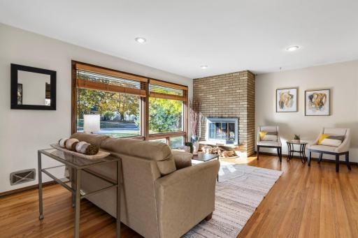 1306 Valders Avenue N, Golden Valley, MN 55427