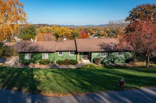 Photo for 813 Stoney Point Road, La Crescent, MN 55947 - listing #6814211 813 Stoney Point Road, La Crescent, MN 55947