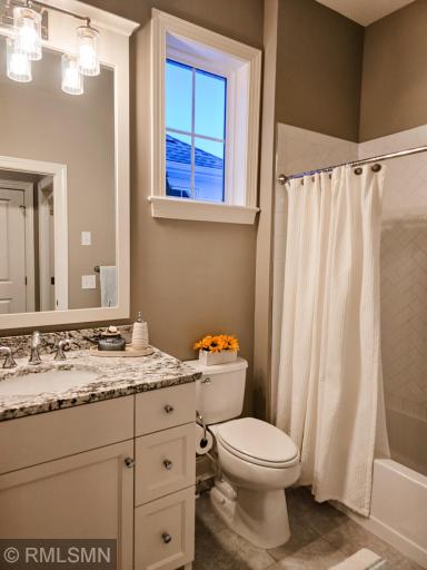 5014 Dale Ridge Road, Woodbury, MN 55129