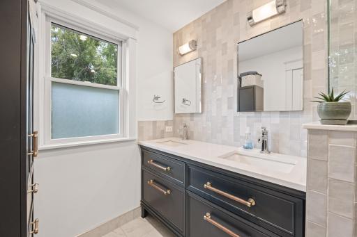 3600 W 55th Street, Edina, MN 55410