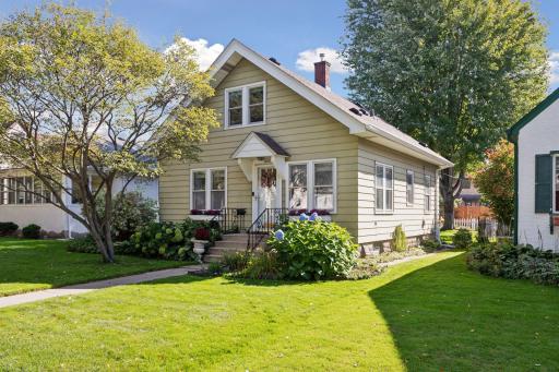 Photo for 1628 Juno Avenue, Saint Paul, MN 55116 - listing #6814635 1628 Juno Avenue - Spacecrafting - 0003.jpg