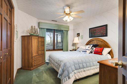 15283 Edgewater Circle NE, Prior Lake, MN 55372