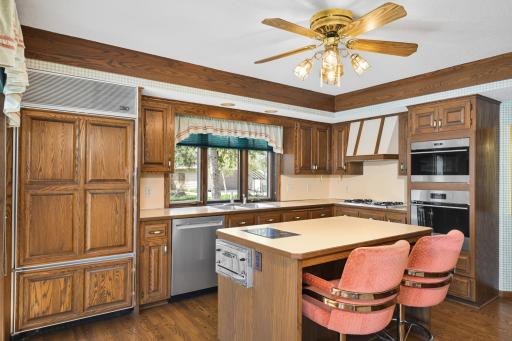 15283 Edgewater Circle NE, Prior Lake, MN 55372