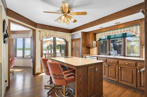 15283 Edgewater Circle NE, Prior Lake, MN 55372