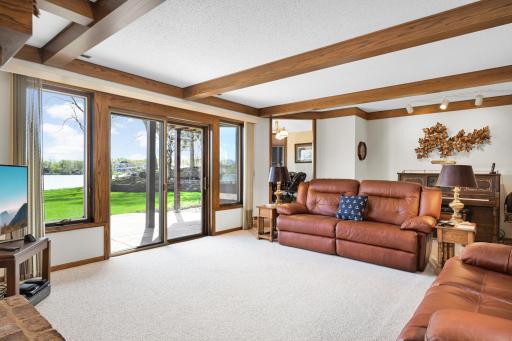 15283 Edgewater Circle NE, Prior Lake, MN 55372