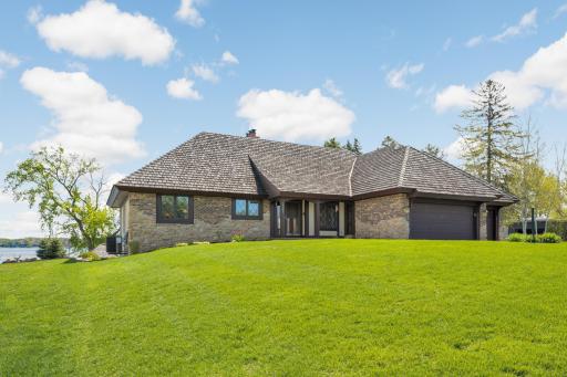 15283 Edgewater Circle NE, Prior Lake, MN 55372
