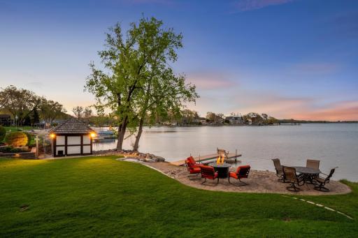 15283 Edgewater Circle NE, Prior Lake, MN 55372