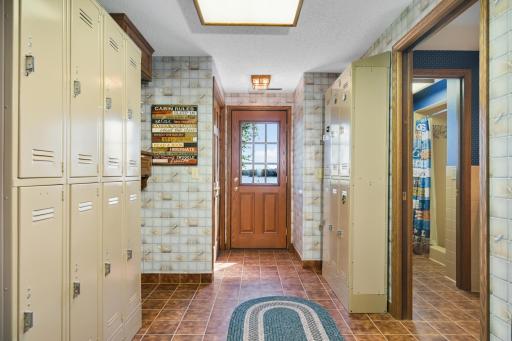 15283 Edgewater Circle NE, Prior Lake, MN 55372