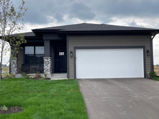 Photo for 5380 Robinwood Court, Chaska, MN 55318 - listing #6814669 5380 Robinwood Court, Chaska, MN 55318