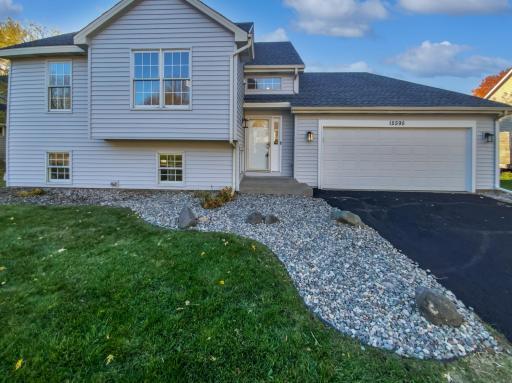 12595 Driftwood Court, Apple Valley, MN 55124