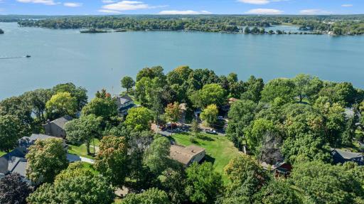 2800 Casco Point Road, Wayzata, MN 55391
