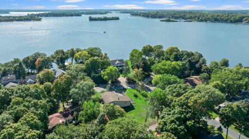2800 Casco Point Road, Wayzata, MN 55391