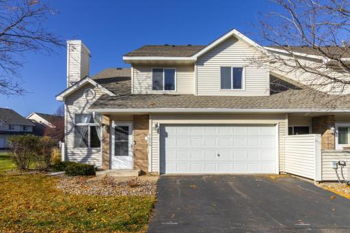 Photo for 7050 49th Street N, Oakdale, MN 55128 - listing #6814831 Move right in and enjoy this well-cared for, nicely updated and exceptionally clean end-unit townhome.