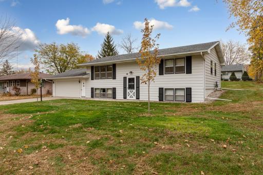 Photo for 821 Valley View Road, Faribault, MN 55021 - listing #6814988 821 Valley View Road, Faribault, MN 55021