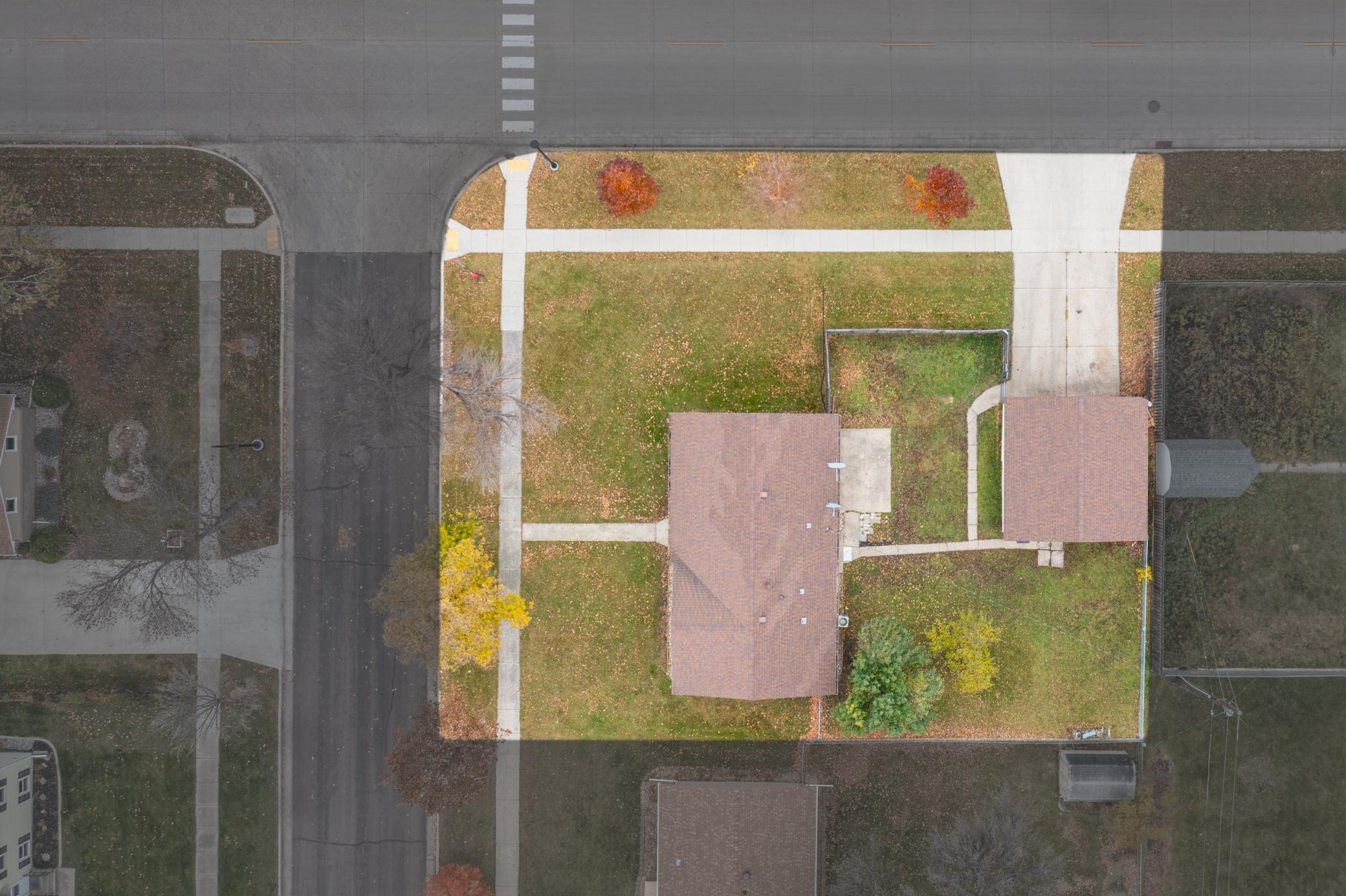 Aerial view/ lot outline