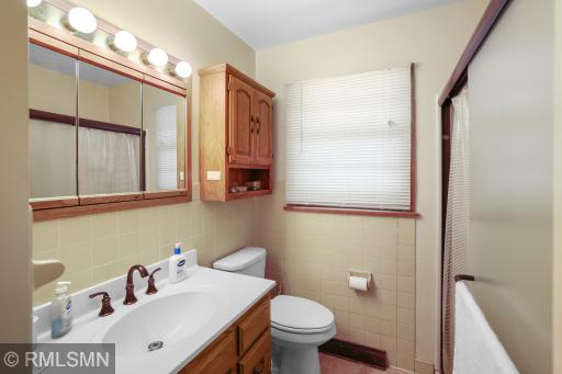 1801 Commerce Boulevard, Mound, MN 55364