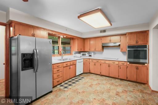 1801 Commerce Boulevard, Mound, MN 55364