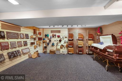 1801 Commerce Boulevard, Mound, MN 55364