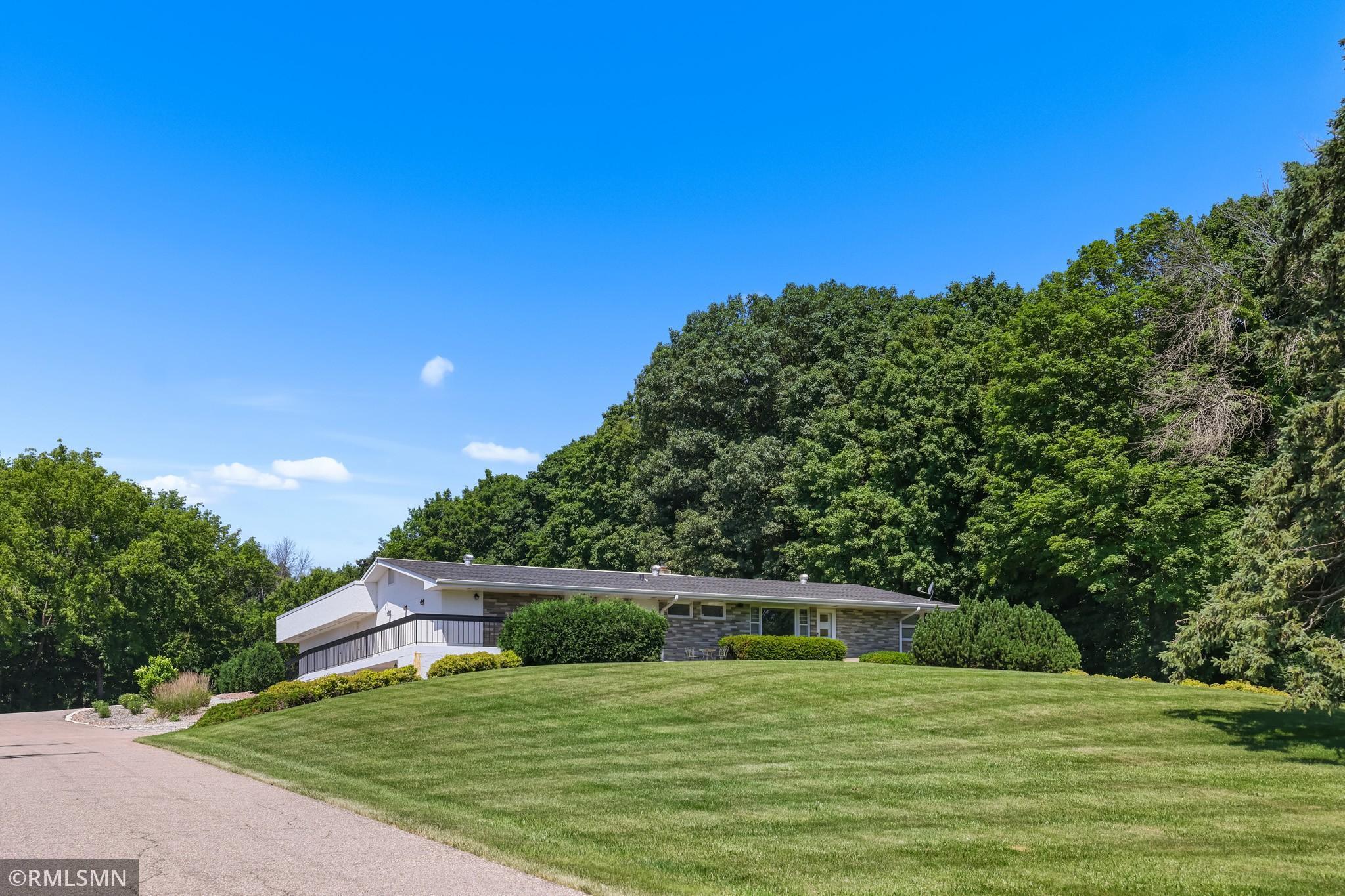 Front: Virtual w/o Huber sign