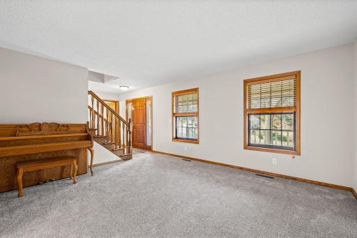 10013 170th Street W, Lakeville, MN 55044