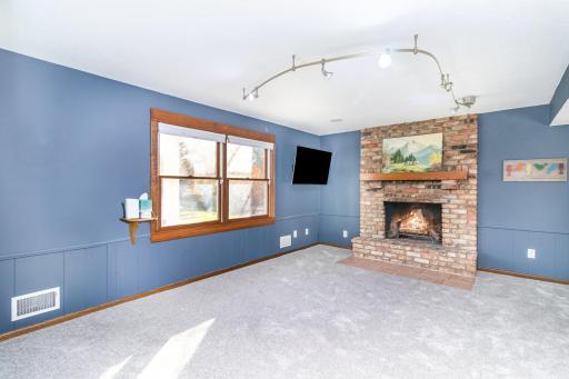 3244 Ensign Court N, Minneapolis, MN 55427