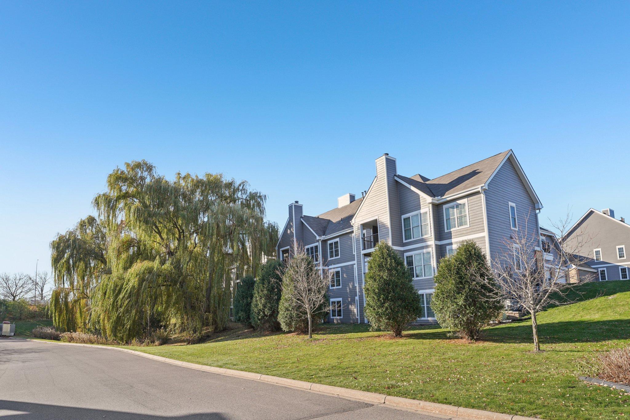 23-web-or-mls-Chasewood Pkwy-S1311-010.jpg