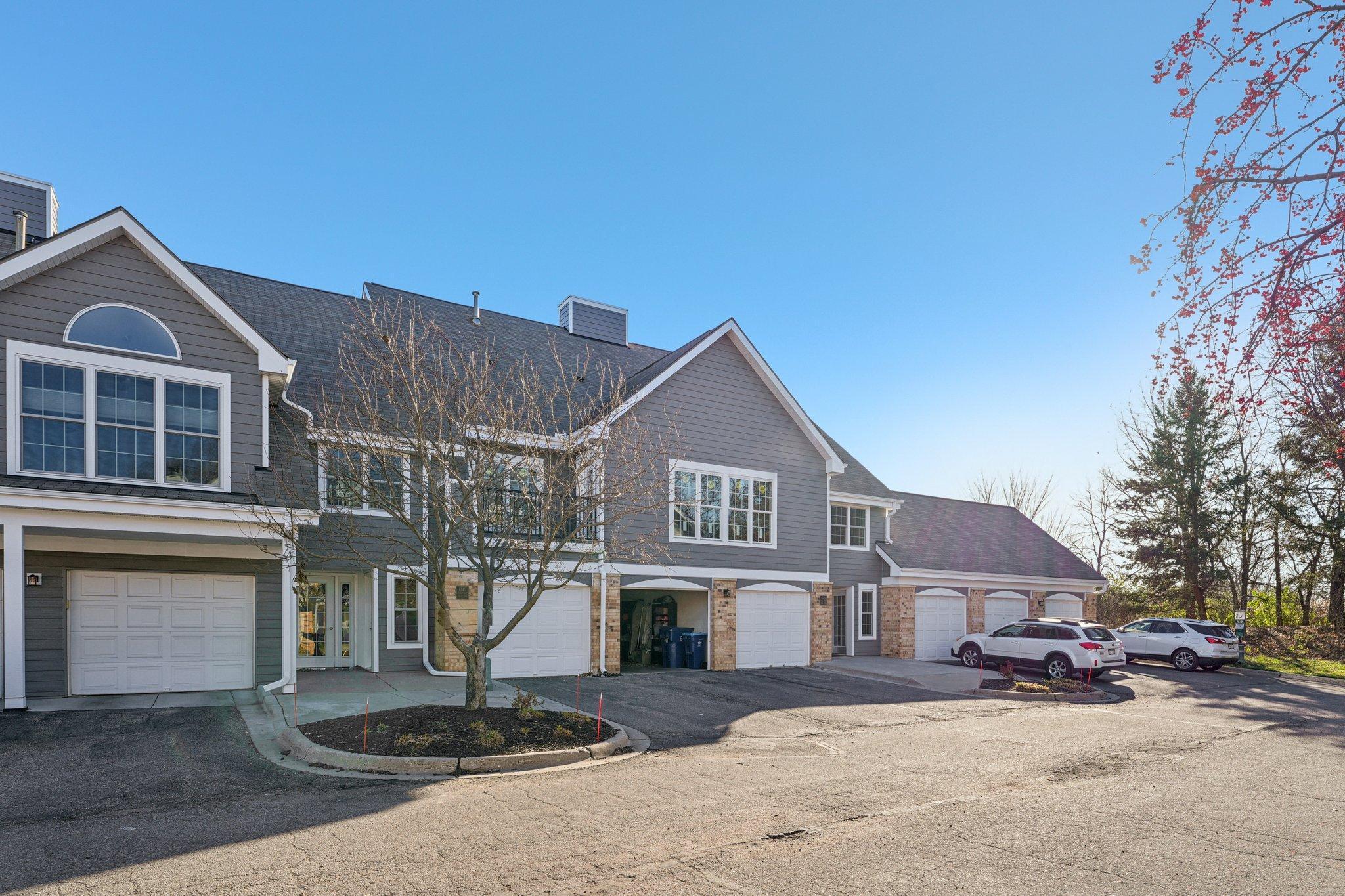 16-web-or-mls-Chasewood Pkwy-S1311-003.jpg