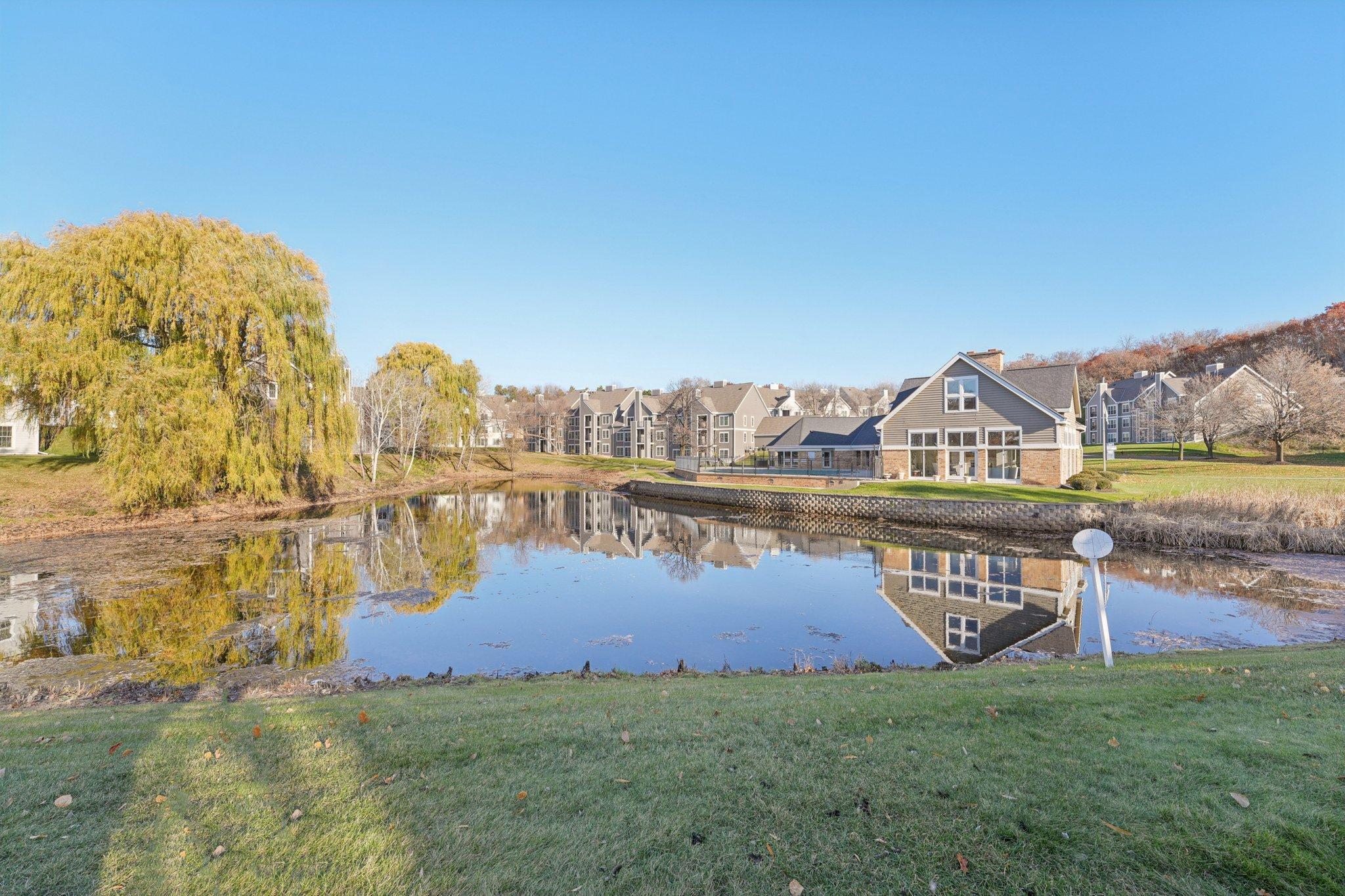 13-web-or-mls-Chasewood Pkwy-1311-913.jpg