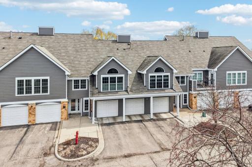 27-web-or-mls-Chasewood Pkwy unit 202-S1004-027.jpg