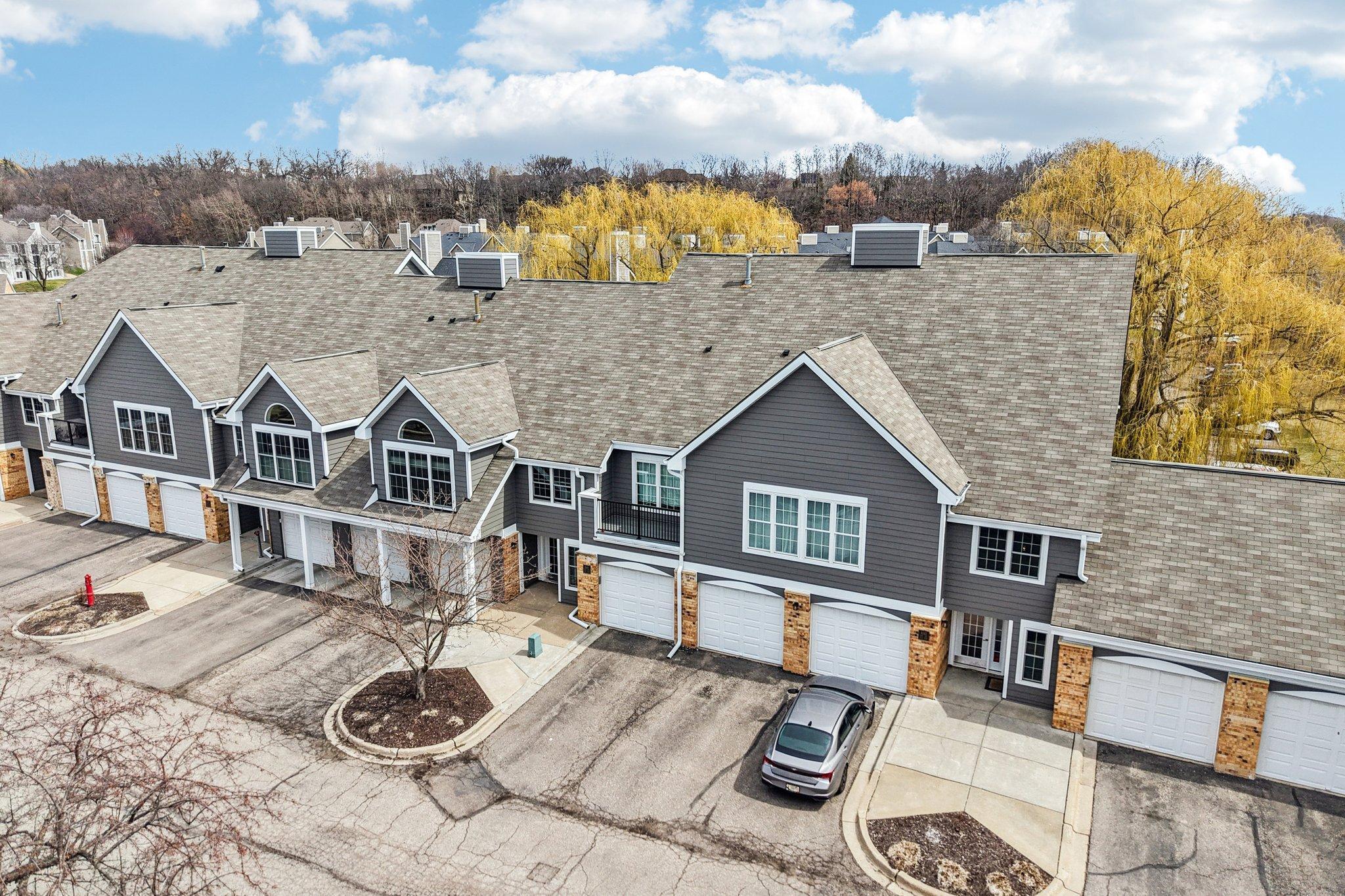 29-web-or-mls-Chasewood Pkwy unit 202-S1004-029.jpg