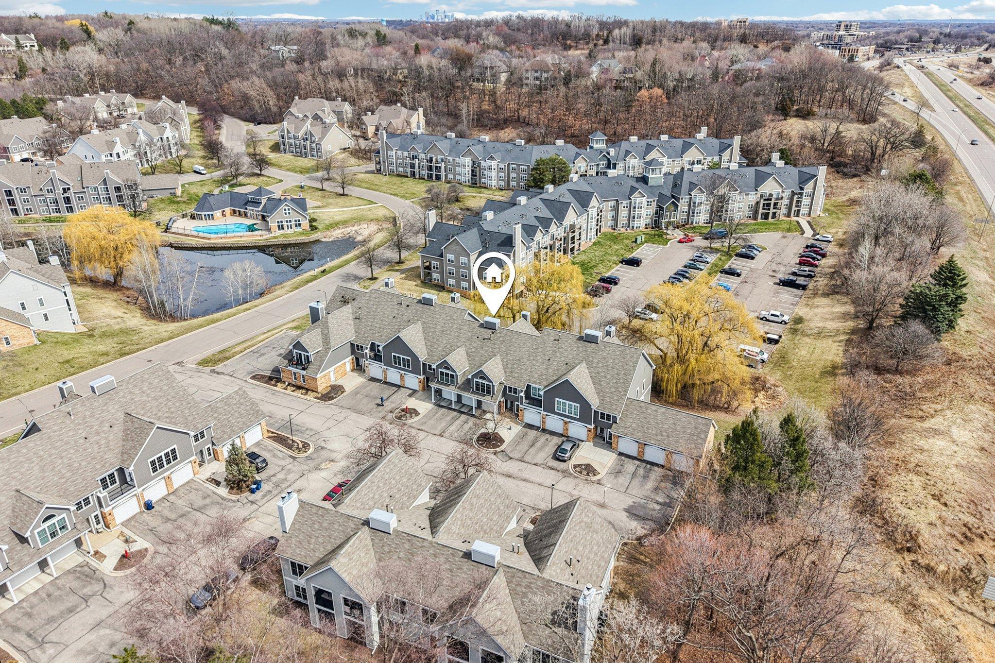 41-web-or-mls-Chasewood Pkwy unit 202-S1004-041.jpg